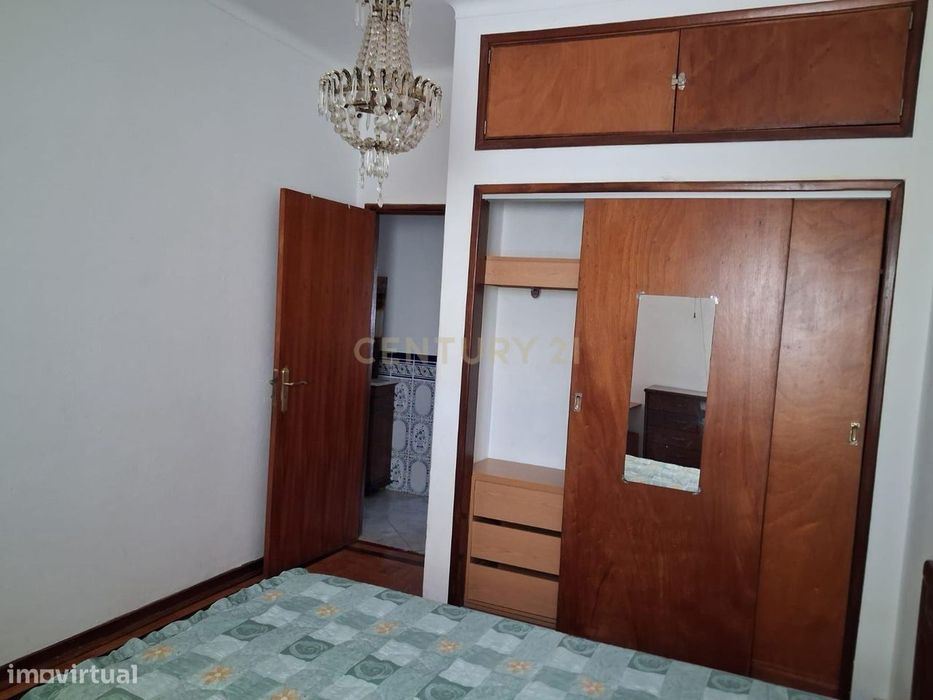 Apartamento para “ARRENDAMENTO”, de tipologia T3, com 1 WC, varanda co