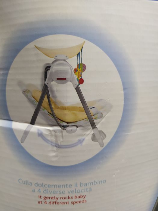 Vendo cadeira Chicco de baloiço eléctrica pouco uso  nova na caixa.