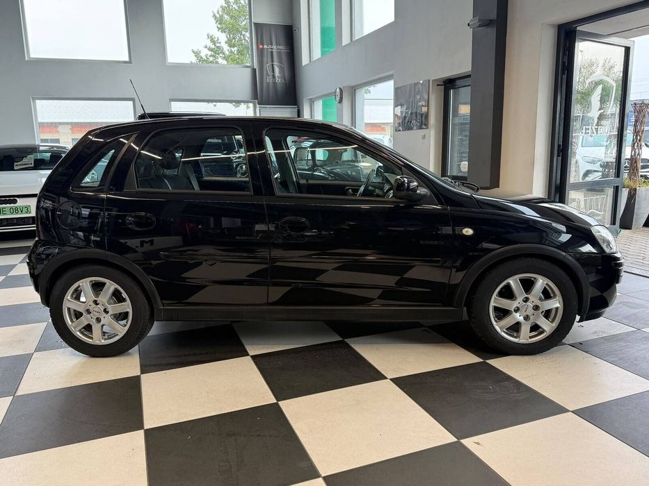 Opel Corsa Climatronic/Radio/CzarnaPerła