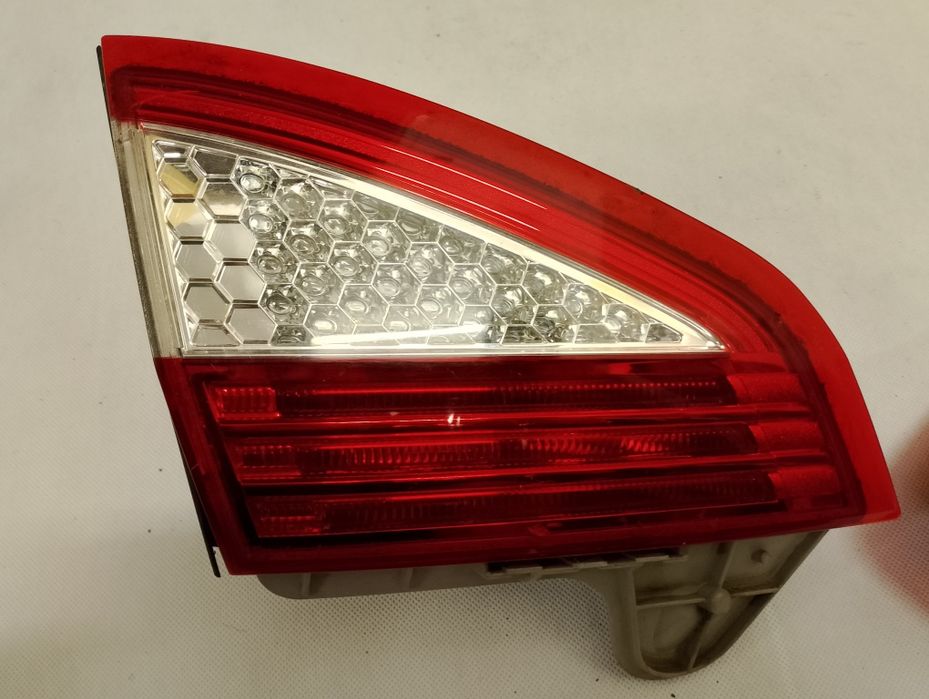 Lampy tylne Ford Mondeo MK4 sedan 2007-