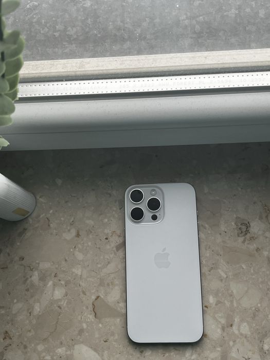 iPhone 16 pro max biały/white igla stan