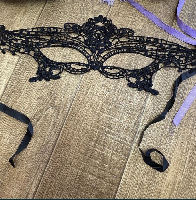 Маски Венеціанські карнавальні