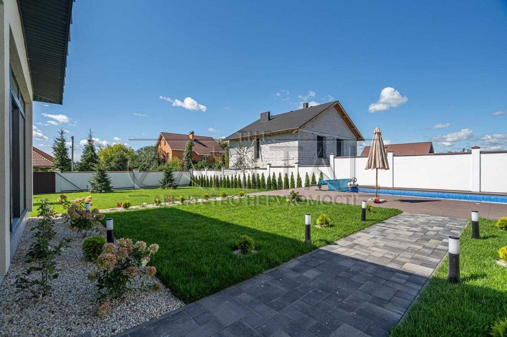 РОЗКІШНИЙ Будинок ГАРНИЙ РЕМОНТ 750м2 Крюківщина 20 соток Озеро Ліс