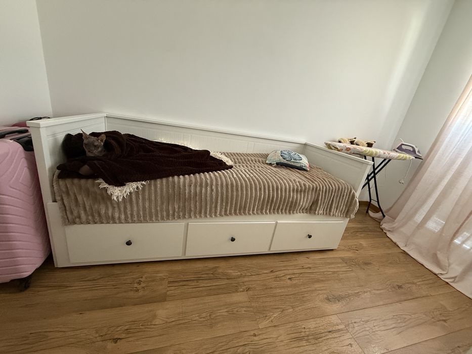 Sprzedam łóżko IKEA HEMNES z materacem