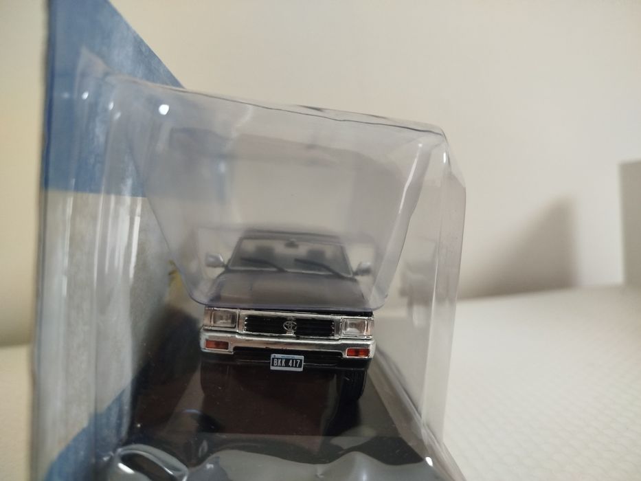 Miniatura Toyota Hilux 1/43 Nova