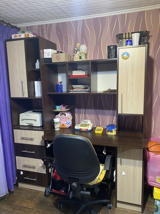 Стенка с письменным столом для подростка, компьютерный стол