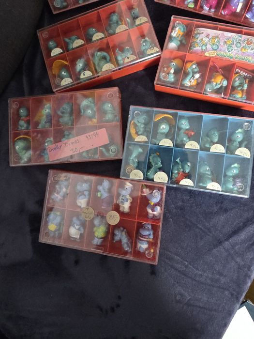 Zestaw starych zabawek z Kinder Surprise