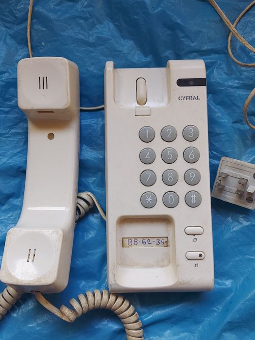 Telefon stacjonarny CRYSTAL z czasów PRL 1995r