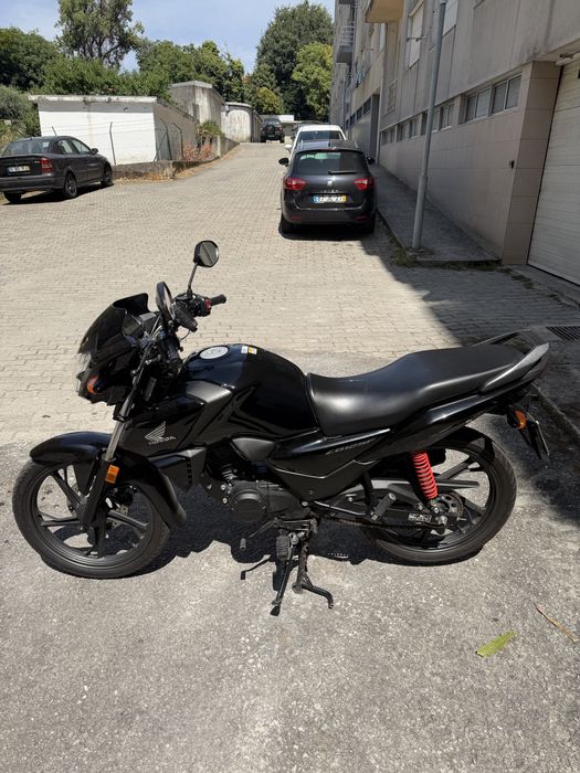 Honda CB125F de 2024 39.0984 km.
