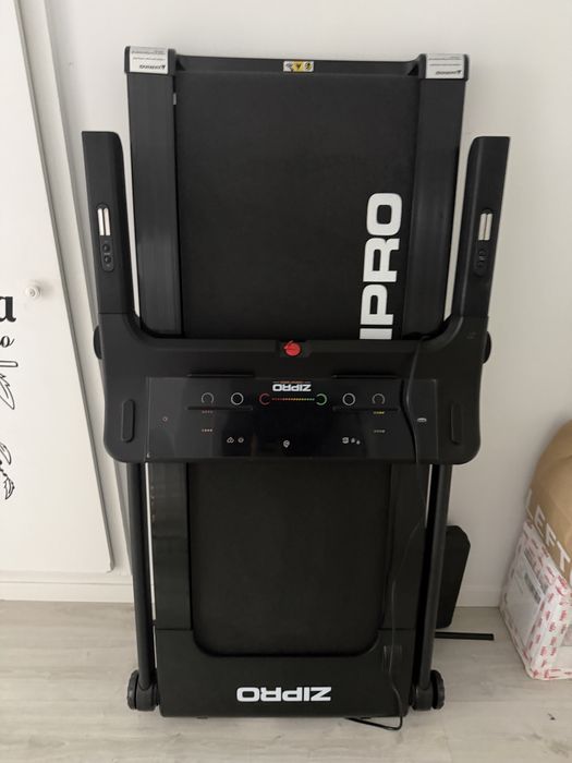 Passadeira de corrida Zipro Pacto 125 x 45 cm 16 km/h FitShow Kinomap Bluetooth
