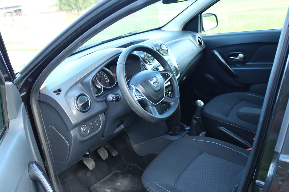 Dacia Sandero II lift, benzyna, klima, niski przebieg!