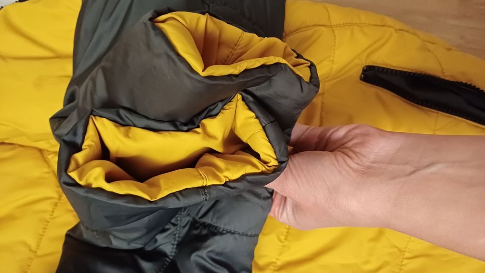 Плащ зі вставкою для вагітних