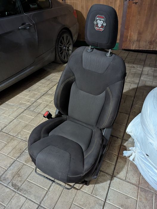 Сидіння Jeep Cherokee водійське крісло