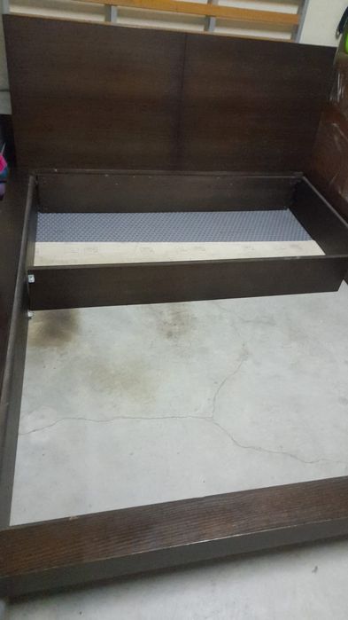 Cama casal usada