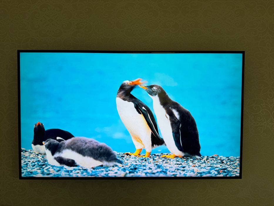 Телевизор SAMSUNG 55" дюймов 4K Ultra HD Smart TV состояние нового!