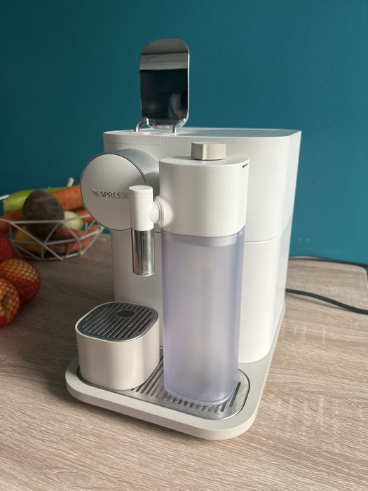 Ekspres na kapsułki DeLonghi Nespresso Gran Lattissima