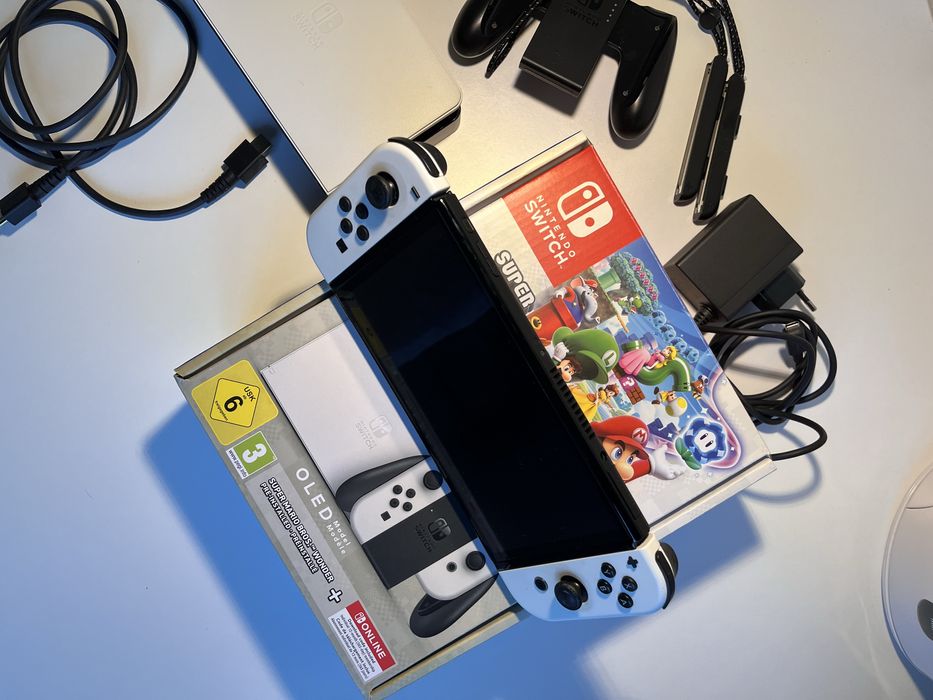 Nintendo Switch OLED  64GB