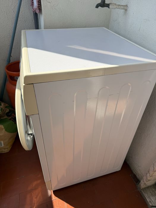 Maquina de lavado de roupa