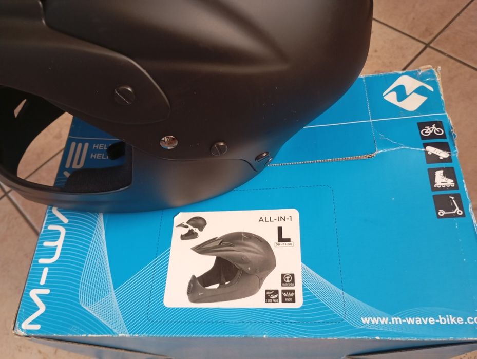 Kask rowerowy typu full face .Nowy .Rozm.L