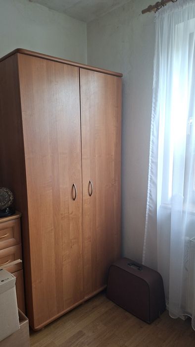Szafa i 2 komody Do oddania.
