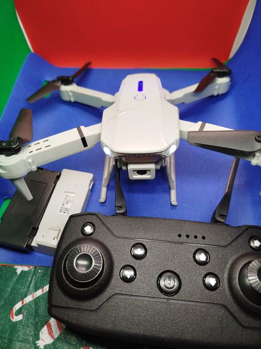 Nowy dron user manual E99 z 2 kamerami gratis wysyłka