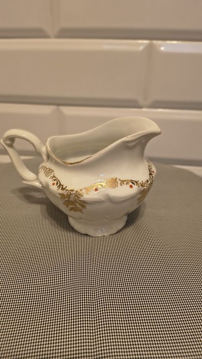 Mlecznika fason Maria Teresa prl porcelana Bogucice malarnia Katowice