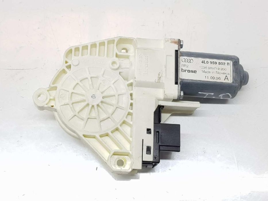 MOTOR ELEVADOR DE VIDRO TRASEIRO DIREITO AUDI Q7 2008
