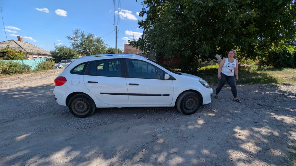 Продам авто Renault Clio універсал 2008р
