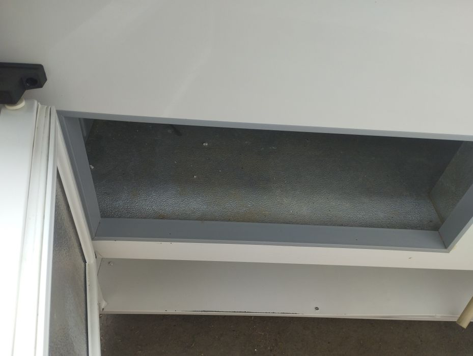 Холодильна вітрина