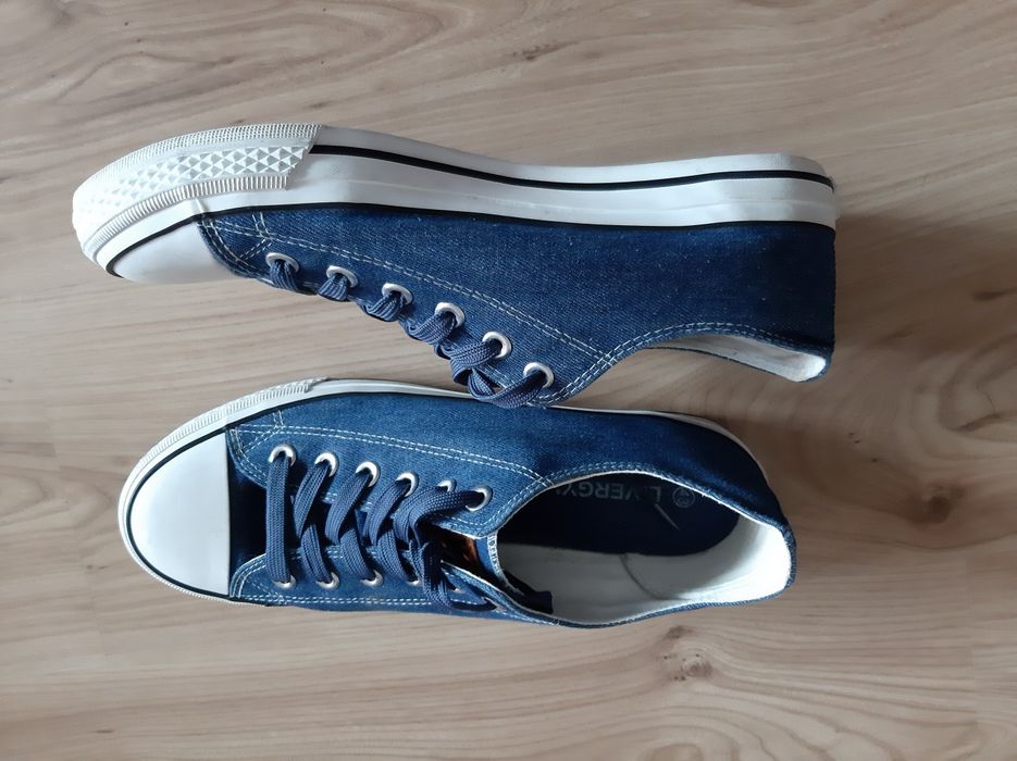 Trampki krótkie 43