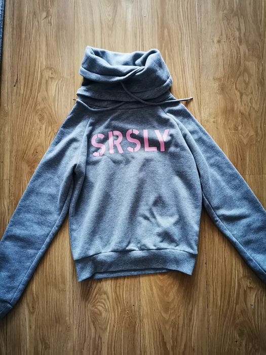 Piękna bluza z kominem