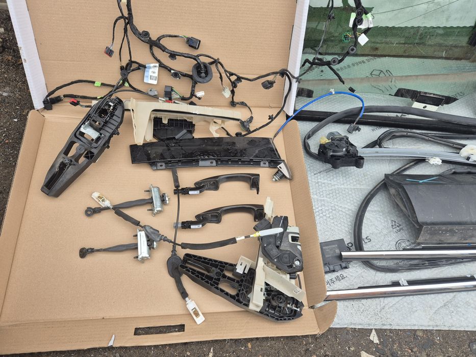 Скло, молдінг, накладка дверей,ручки,склопідйомник форд ейдж,ford edge