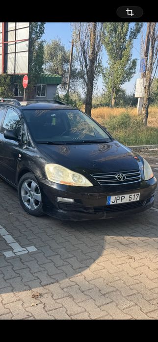 Toyota avensis verso 2004 рік бляха