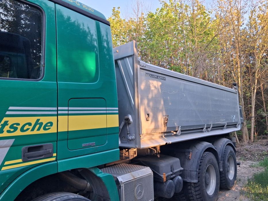 Samochód ciężarowy Wywrotka MERCEDES 2644