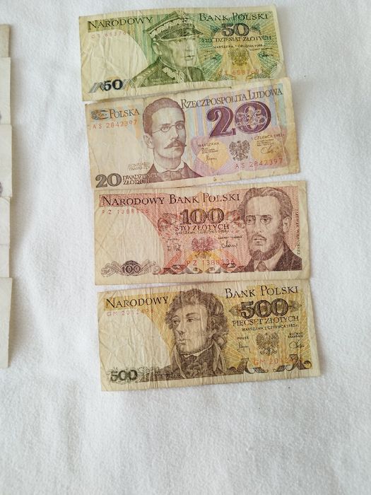 Banknoty i monety zestaw