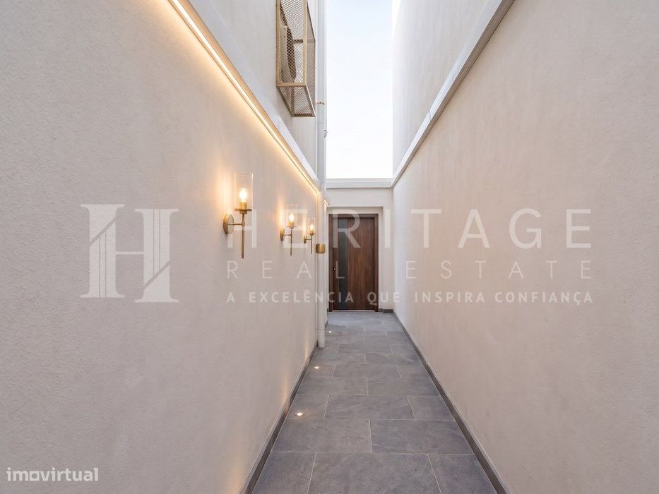 T0+1 totalmente remodelado com quintal e churrasqueira | Baixa da B...
