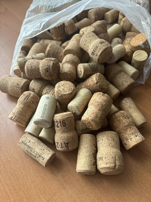 Пробки коркові з пляшок