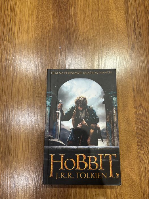 Hobbit J.R.R. Tolkien filmowa okładka