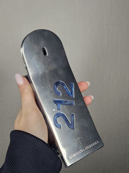 212 Heroes Carolina Herrera оригінал