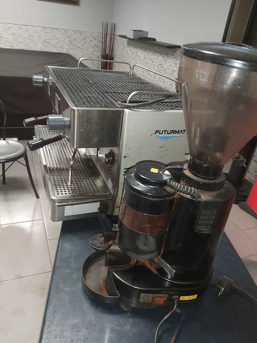 Maquina de café industrial futurmat + moinho +  Maquina de lavar loiça