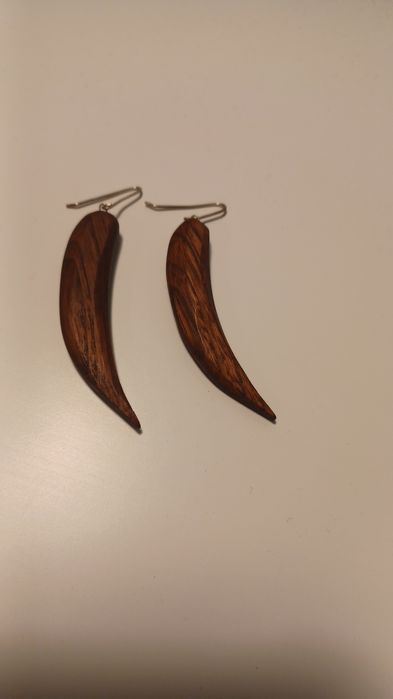 Brincos de madeira