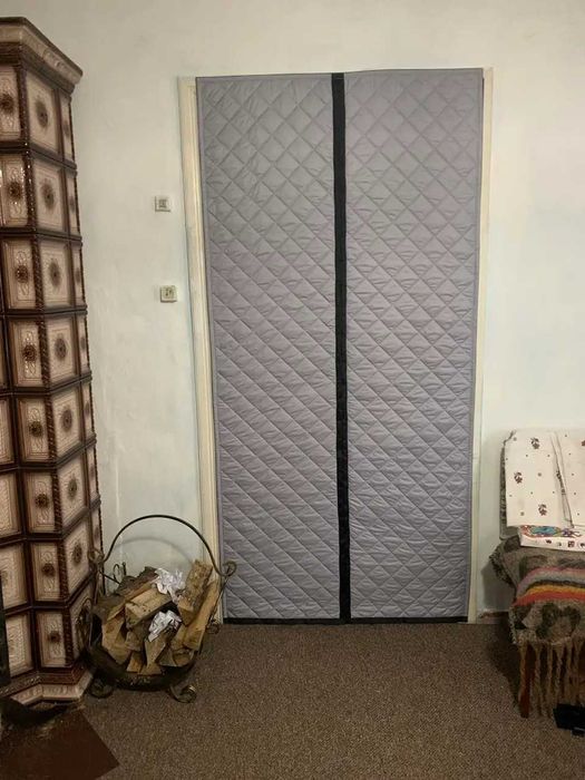 Тёплая штора на магнитах под размер