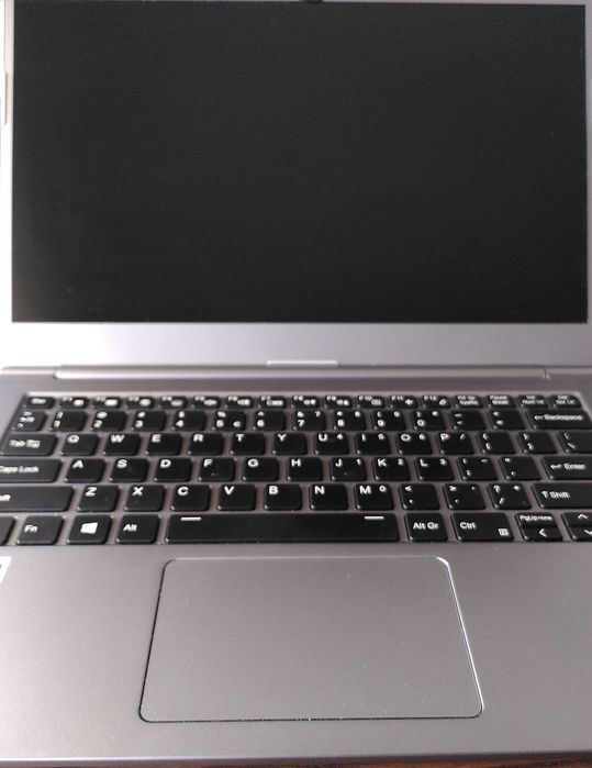 Portátil Clevo L141CU 14'' - 1 TB, 24GB RAM