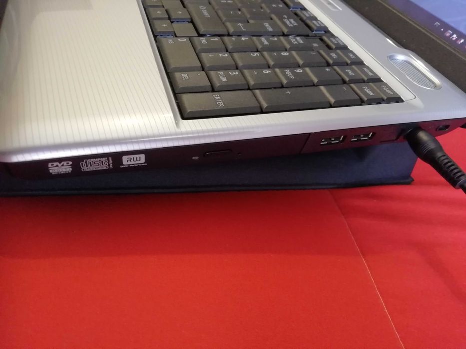 Toshiba Satellite L500 - Como Novo - Porto