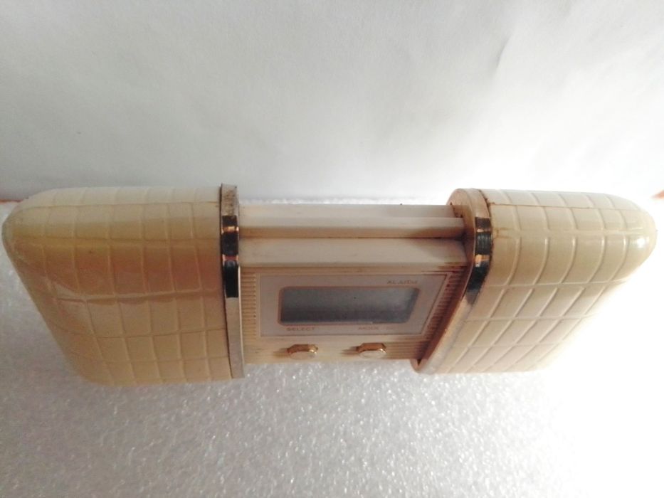 Relógio digital de bolso antigo