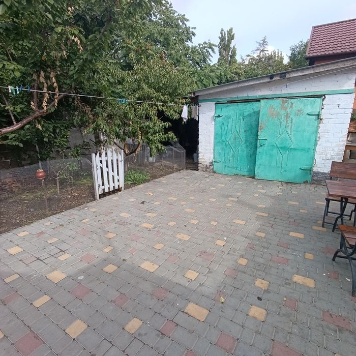 Продаю частину будинку 8 Слобідська - Погранична, Окремий двір, гараж