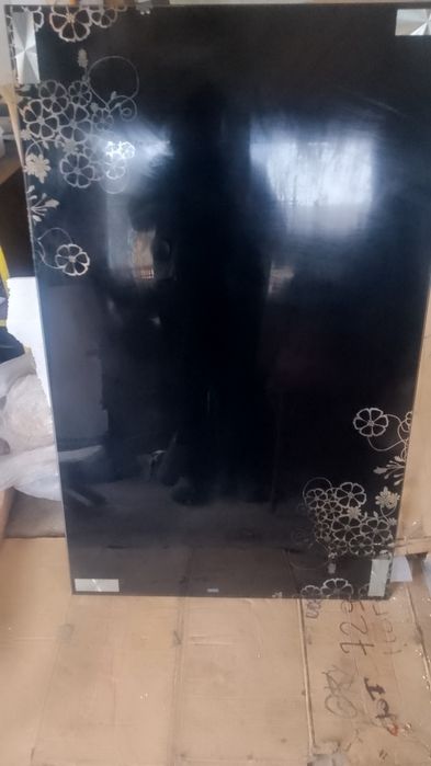 Продам стекляные столы