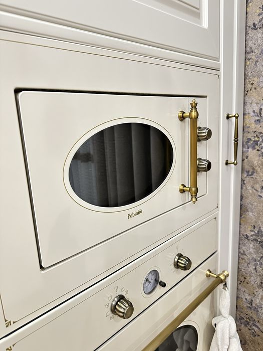 Мікрохвильова піч FBMR 46 Ivory