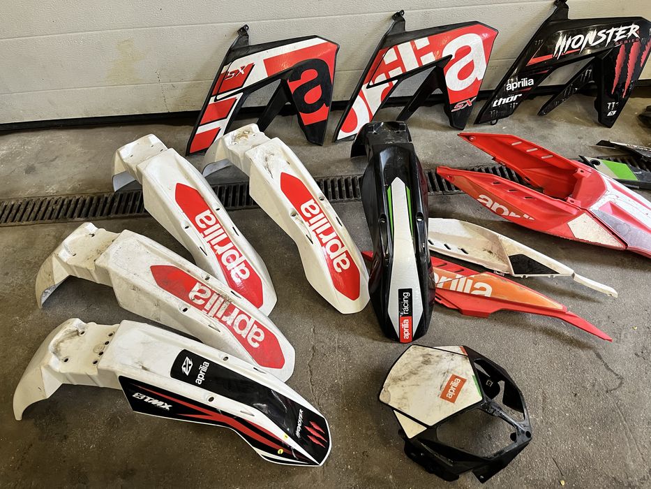 Owiewki aprilia sx 50 boczki zadupek ogon