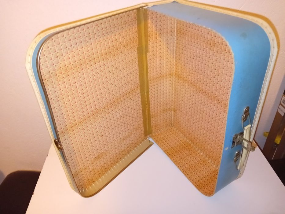 Tornister walizka z czasów PRL